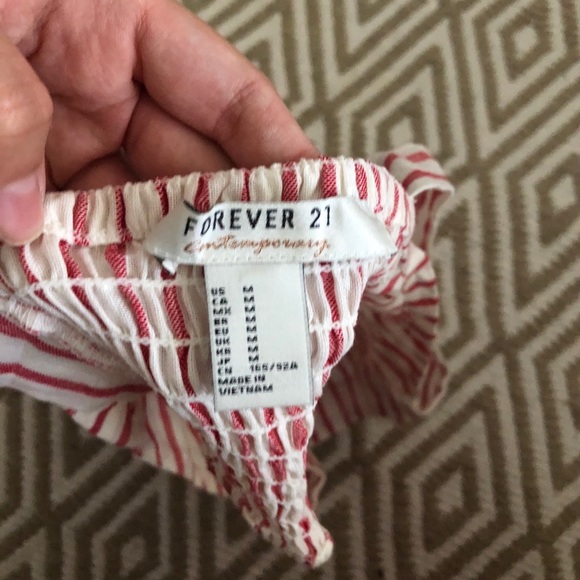 Forever 21 Contemporary Crop Top - Picture 3 of 3